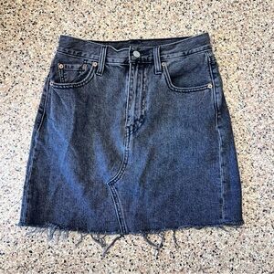 Levi’s Denim High Rise  Black Jean Skirt